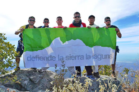 Sign saying "defend the Sierra la Laguna"
